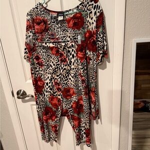 New Jostar Floral Leopard Women's 2 piece slinky Capri Set Sz L